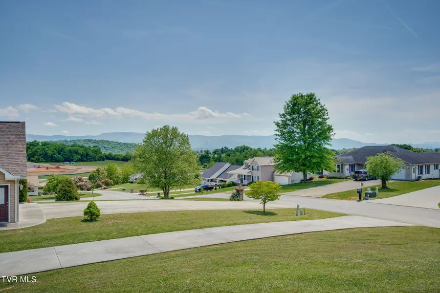 140 Willow Ridge Drive, Chuckey, TN 37641 - #2
