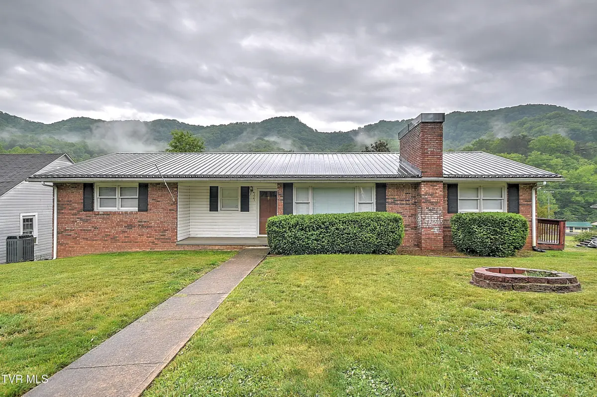 757 West West Jackson Street, Gate City, VA 24251 - #1
