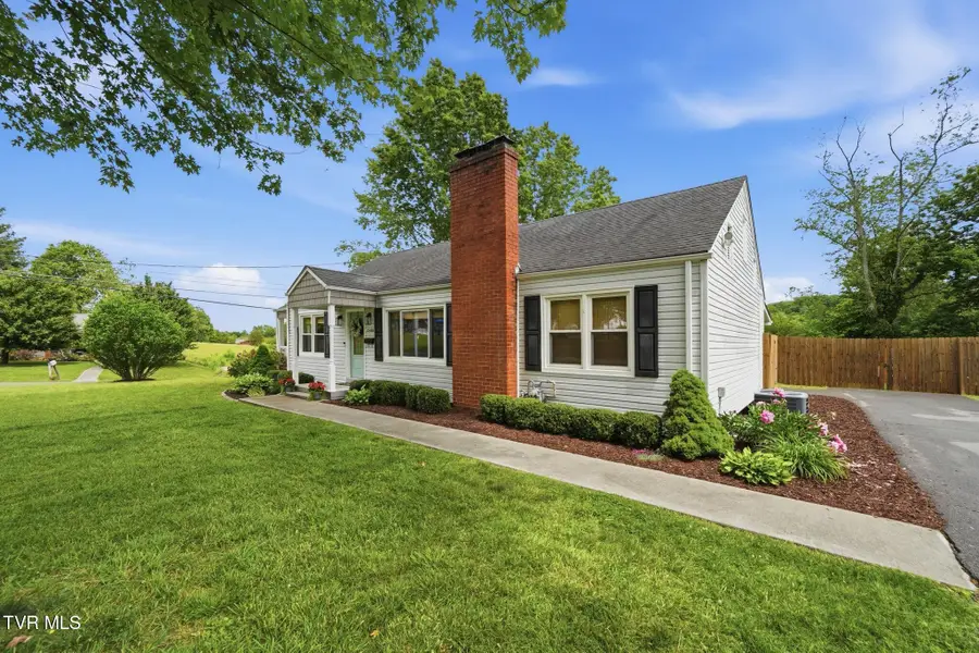 2401 Huffine Circle, Johnson City, TN 37604 - #2