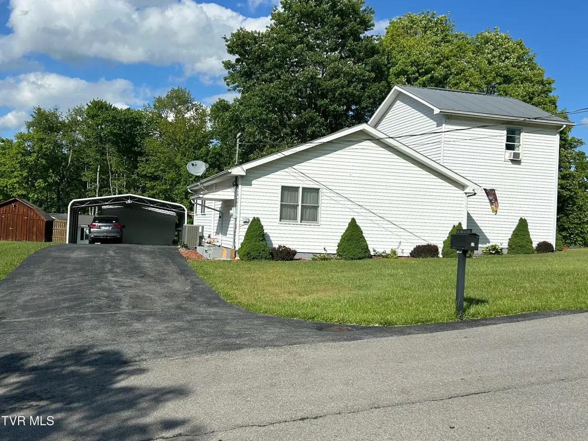 131 Southwest Beverly Avenue, Wise, VA 24293 - #1