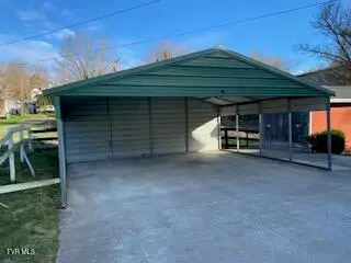 327 South Johnson Drive, Pennington Gap, VA 24277 - #2