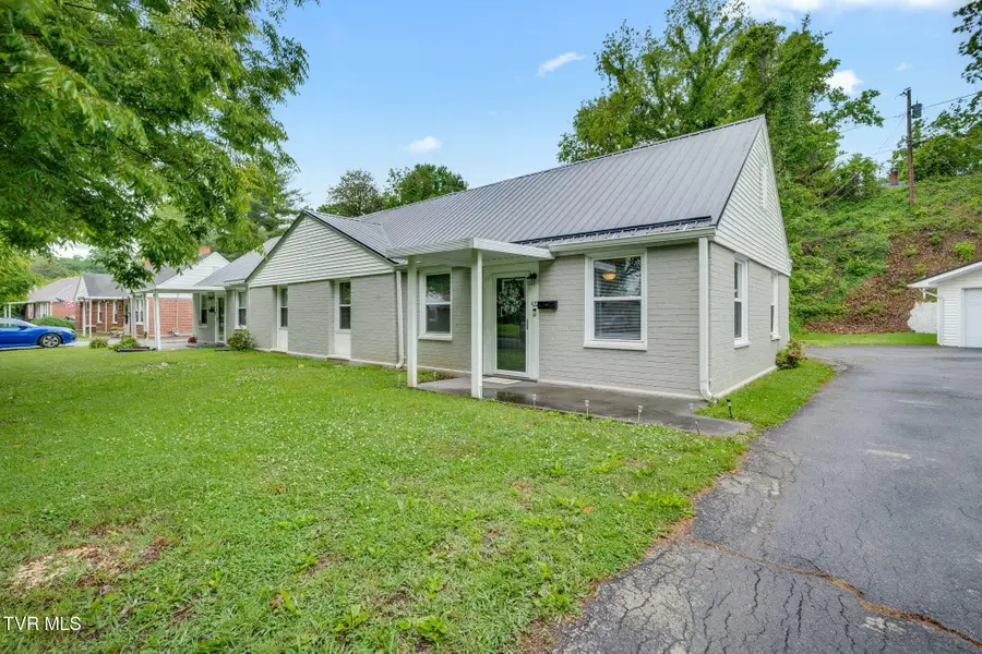 422 Sequoyah Drive, Kingsport, TN 37660 - #2