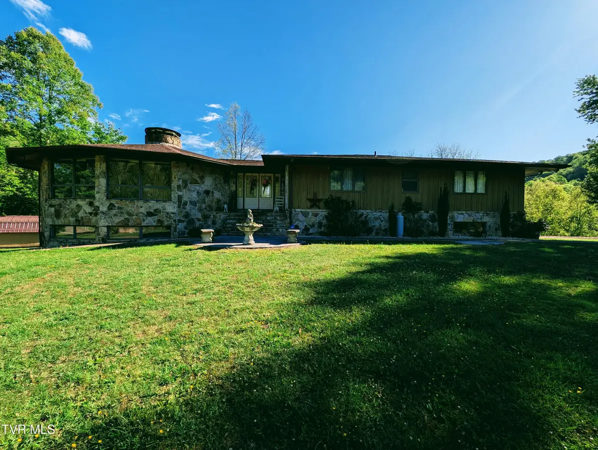 9404 Clintwood Highway, Pound, VA 24279 - #1