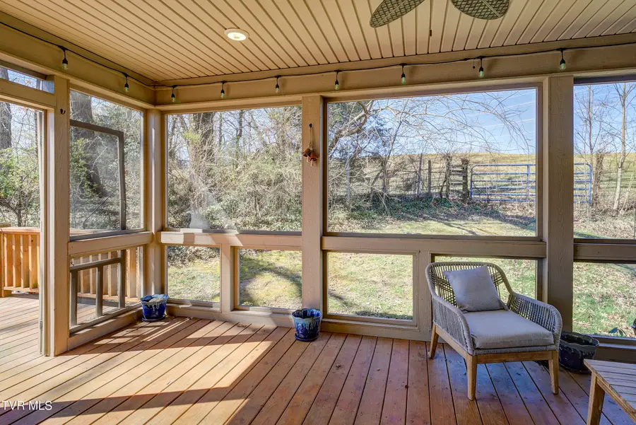 137 Unaka View Road, Johnson City, TN 37601 - #2