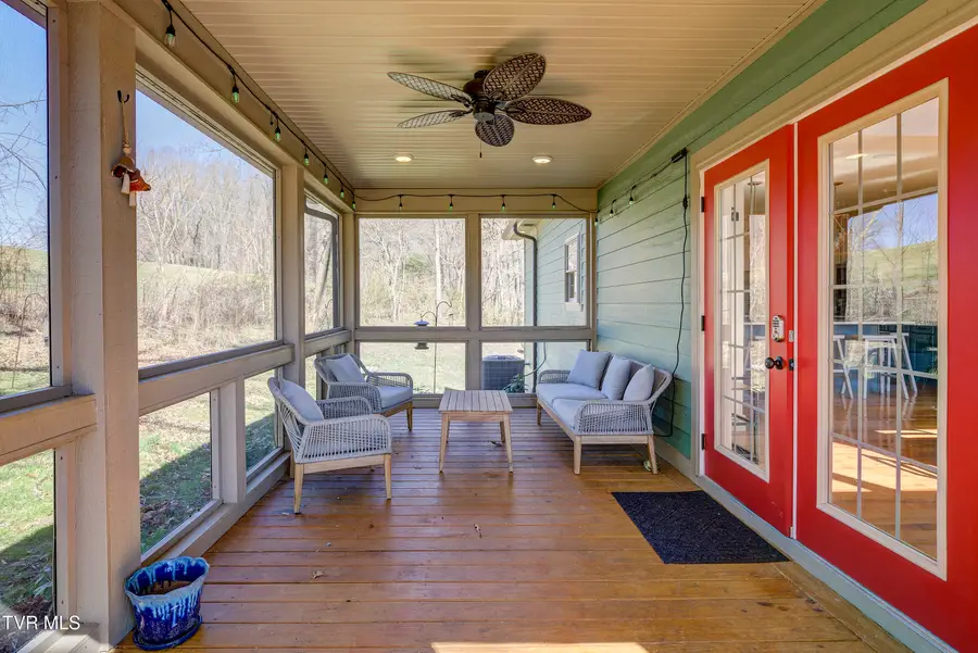 137 Unaka View Road, Johnson City, TN 37601 - #3