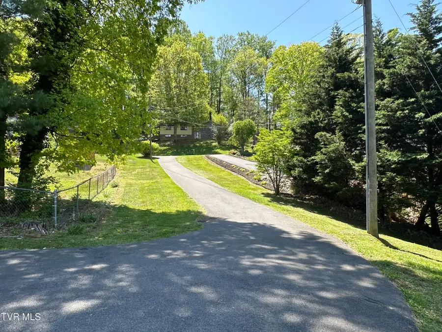 21506 Plantation Road, Bristol, VA 24202 - #2