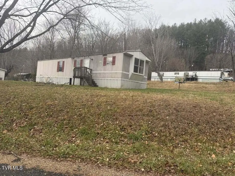 4009-4025 Inby Lane, Big Stone Gap, VA 24219 - #1