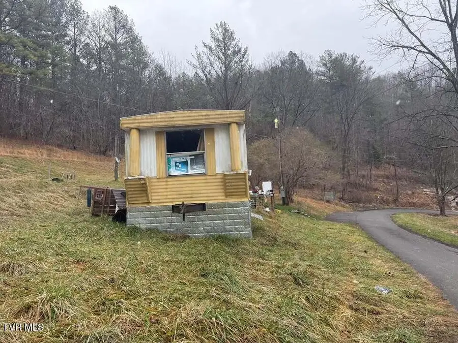 4009-4025 Inby Lane, Big Stone Gap, VA 24219 - #3