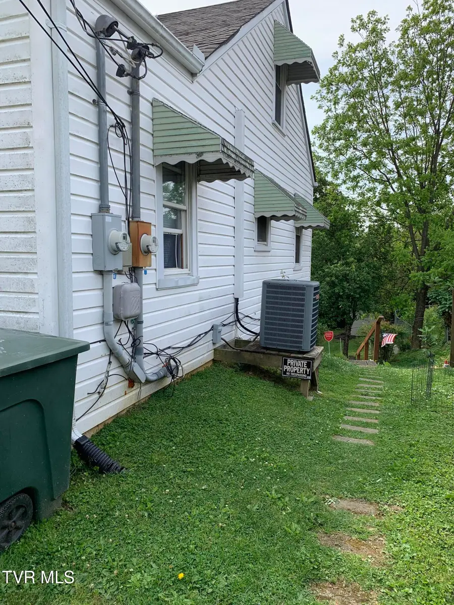715 Carson Street, Greeneville, TN 37743 - #2