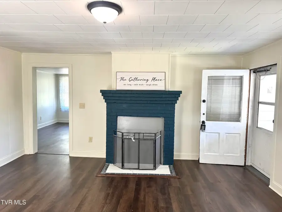 11985 Tazewell Road, Coeburn, VA 24230 - #2