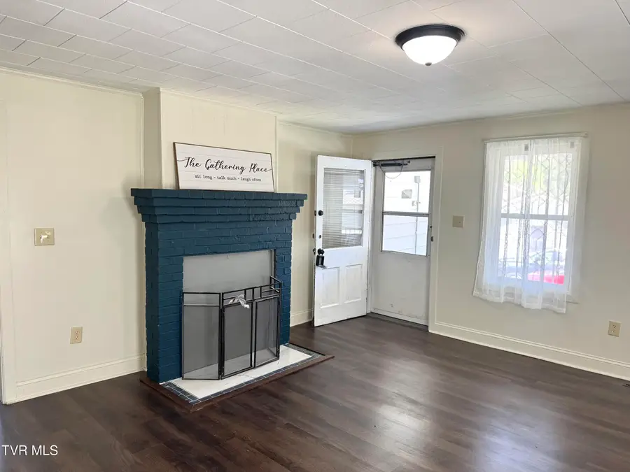 11985 Tazewell Road, Coeburn, VA 24230 - #3