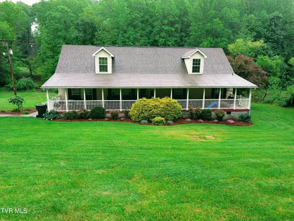 396 Fairground Hollow, Clintwood, VA 24228