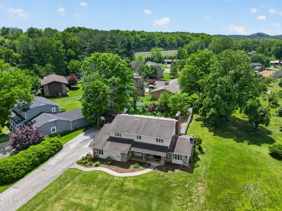 102 Sandpiper Circle, Kingsport, TN 37663 - #2