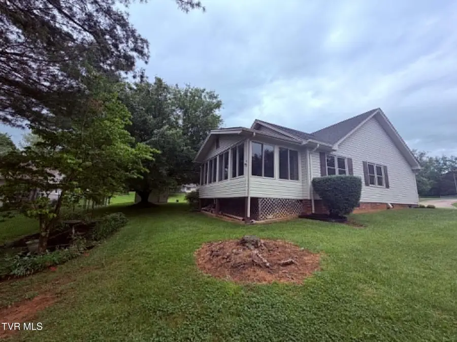 15466 Woodstone Circle, Bristol, VA 24202 - #3