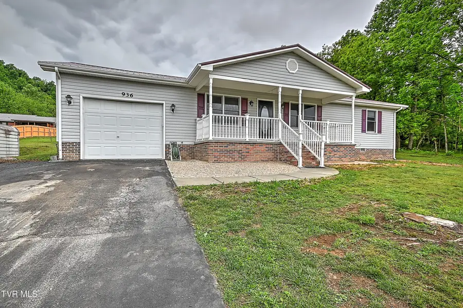 936 Diane Avenue, Erwin, TN 37650 - #3