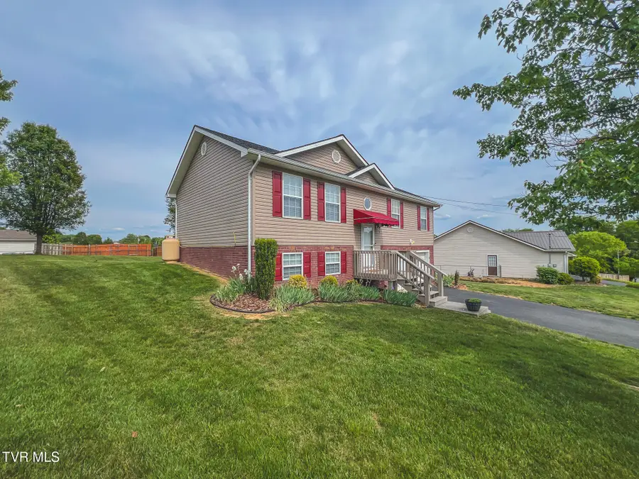 612 Willow Court, Piney Flats, TN 37686 - #2