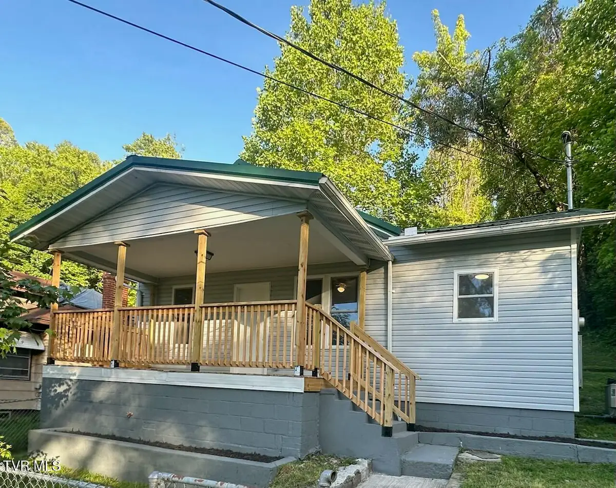 120 Templeton Street, Appalachia, VA 24216 - #1