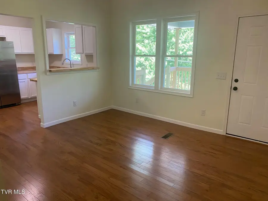 120 Templeton Street, Appalachia, VA 24216 - #2