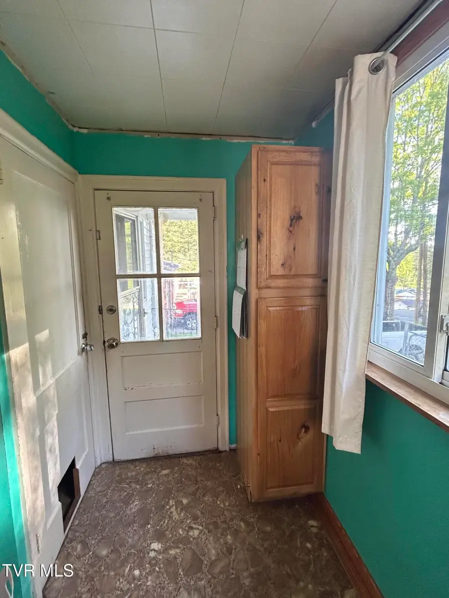 158 Super Hill Drive, Keokee, VA 24265 - #2