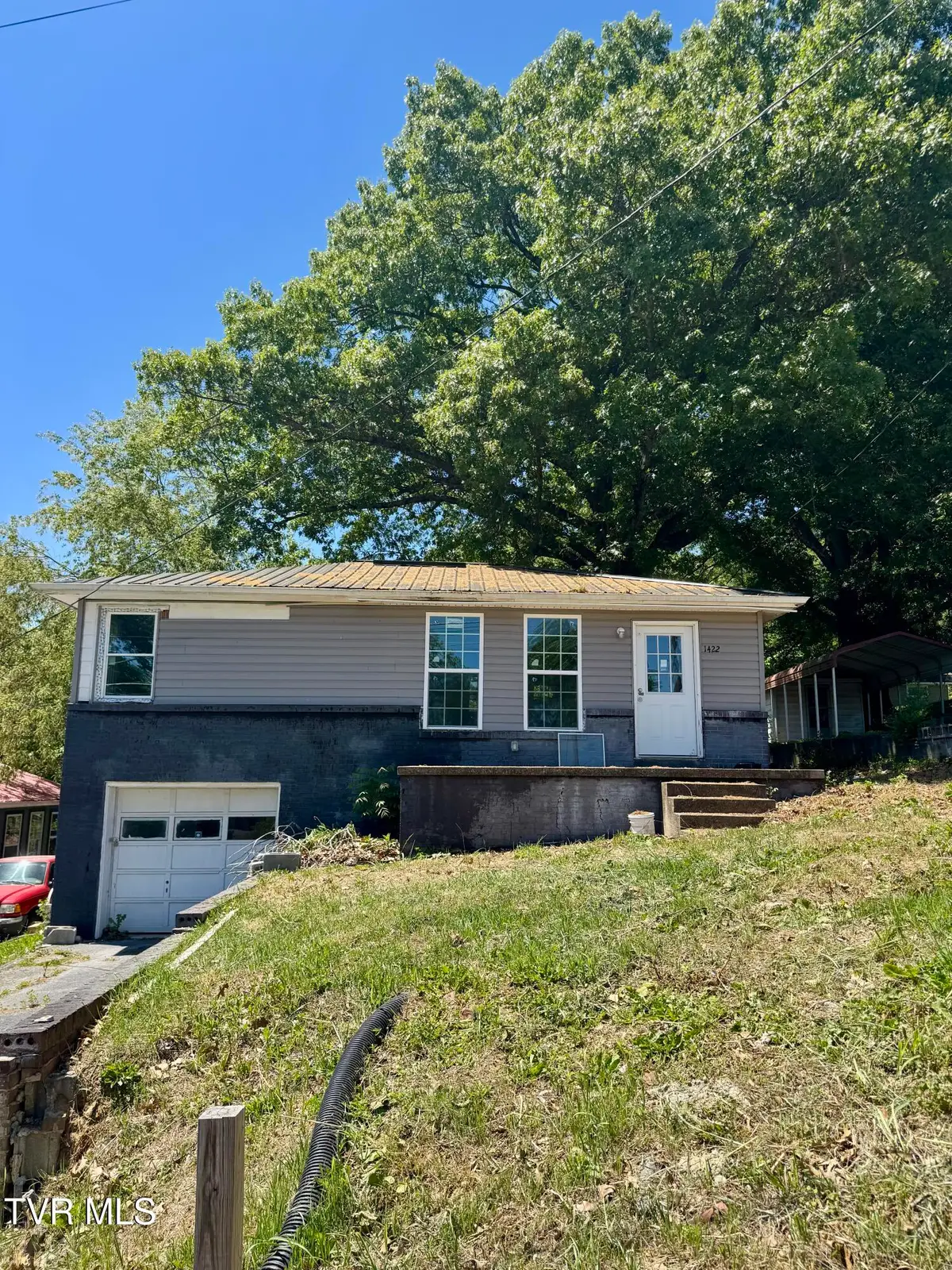 1422 Suncrest Drive, Kingsport, TN 37665 - #1