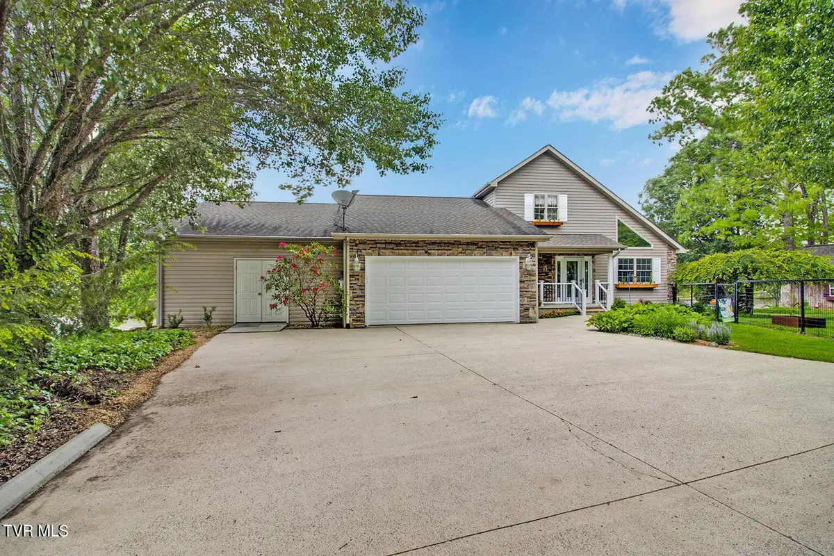 4058 Lone Wolf Circle, Crossville, TN 38572 - #1