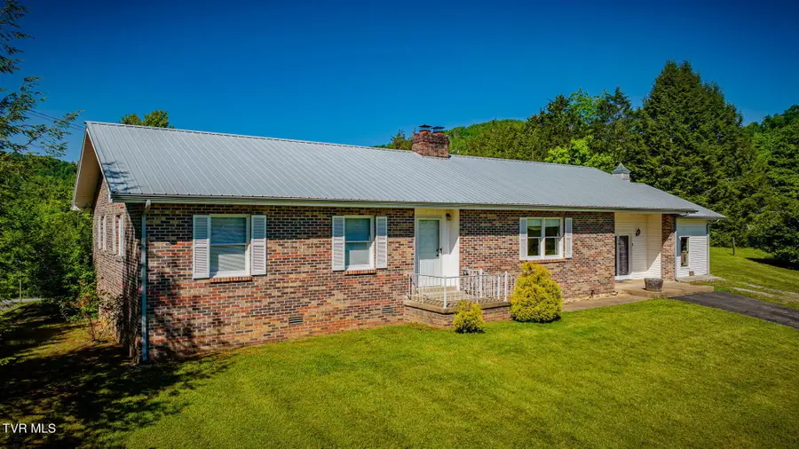 117 Kelly Road, Pennington Gap, VA 24277 - #2