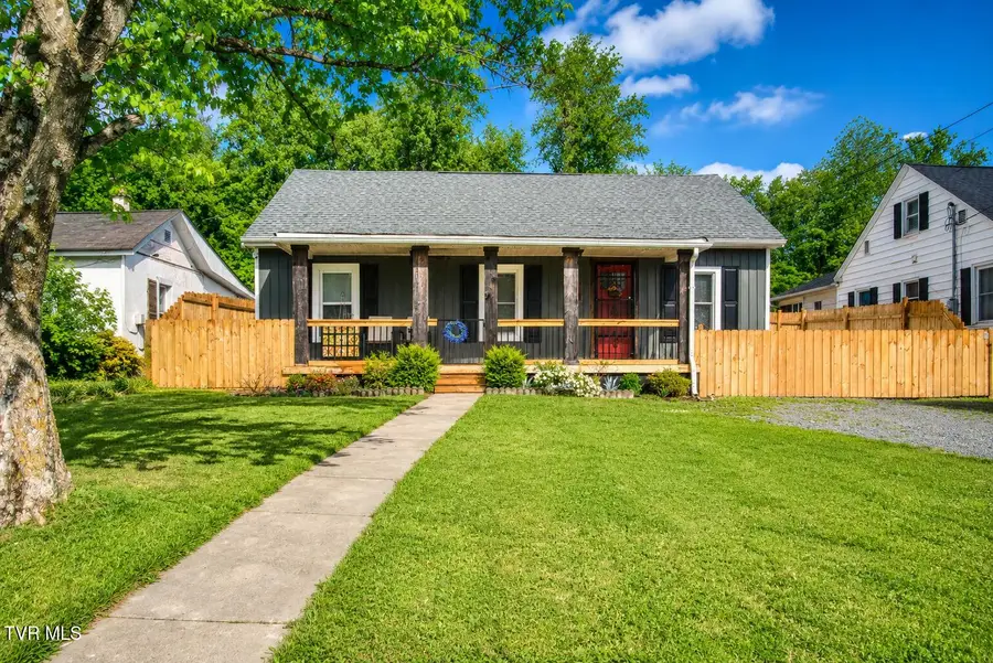 1014 Bluefield Avenue, Elizabethton, TN 37643 - #2