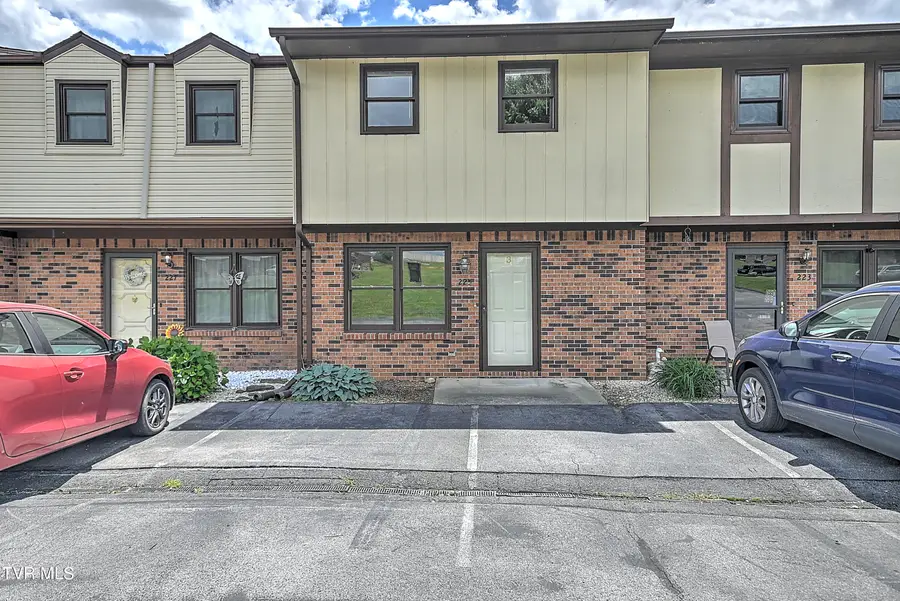 225 Oakcrest Circle, Bristol, VA 24201 - #3