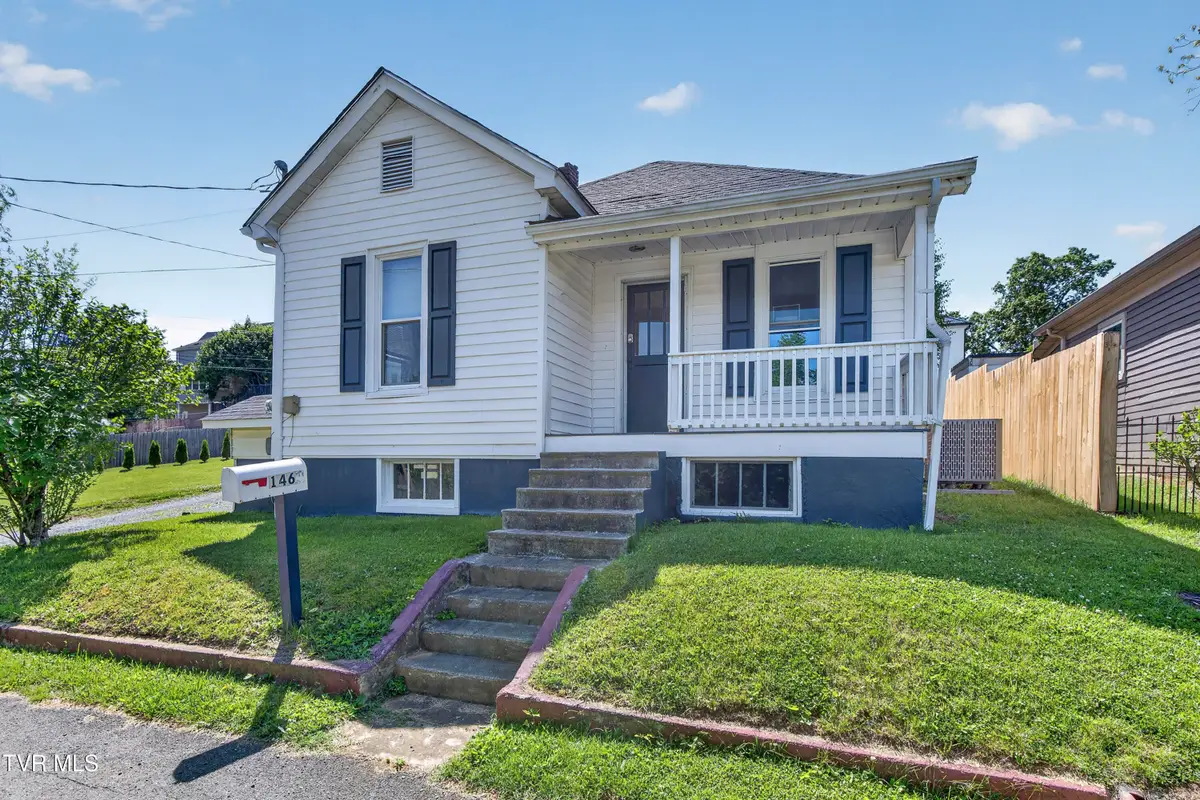 146 Cades Alley, Bristol, VA 24201 - #1