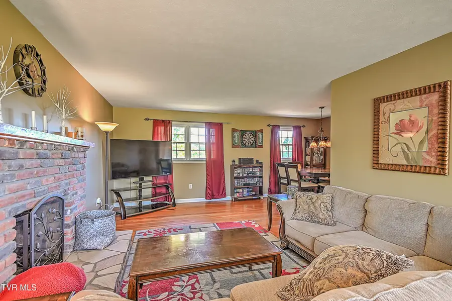 733 Navaho Trail, Bristol, VA 24201 - #3