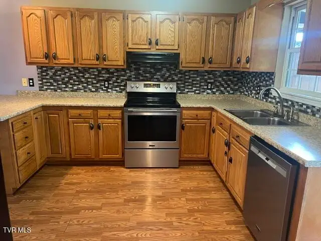 219 Hunter Hills Circle #Apt 7, Bristol, TN 37620 - #2