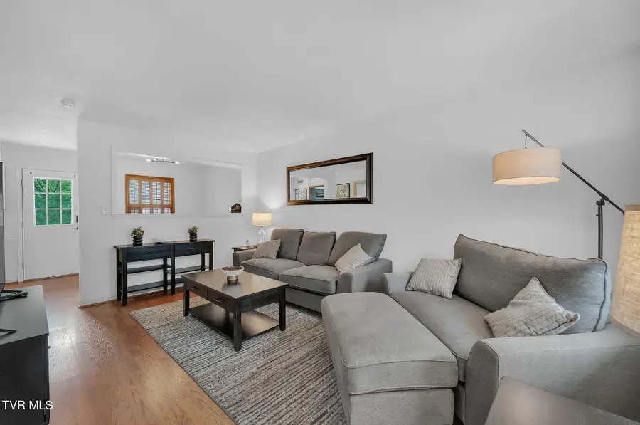 1705 West Lakeview Drive #Apt 1, Johnson City, TN 37601 - #3