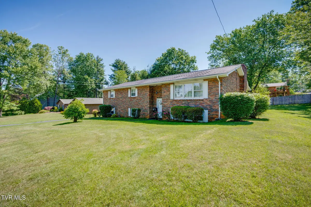 1021 Somerset Drive, Johnson City, TN 37604 - #1