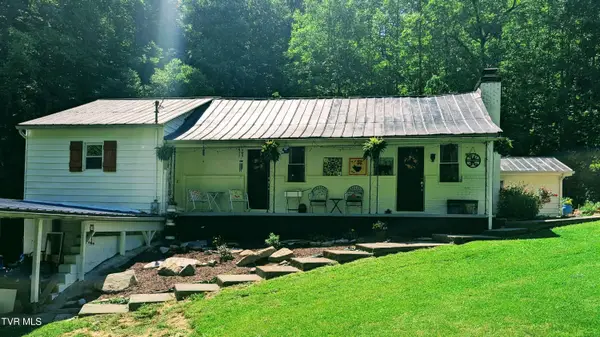 3058 Aily Road, Dante, VA 24237
