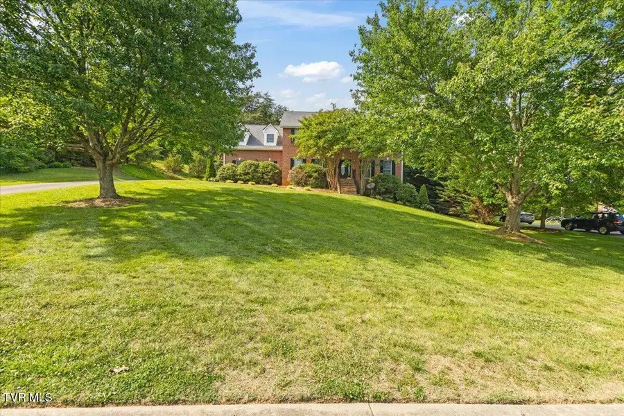 3304 Green Meadows Drive, Johnson City, TN 37604 - #2