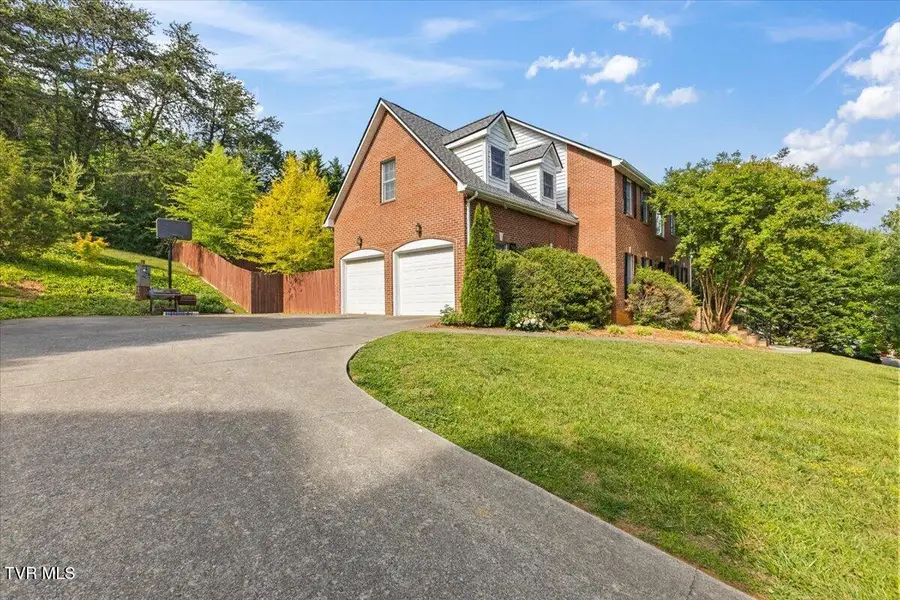 3304 Green Meadows Drive, Johnson City, TN 37604 - #3