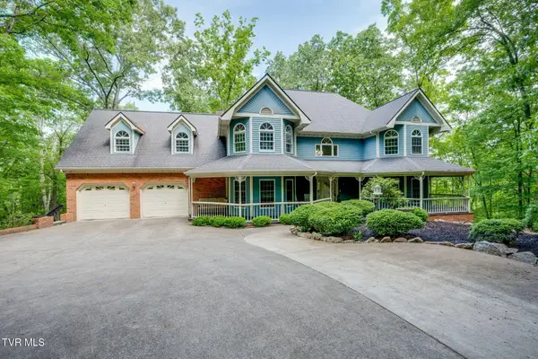 1813 Huntington Woods Circle, Kingsport, TN 37660