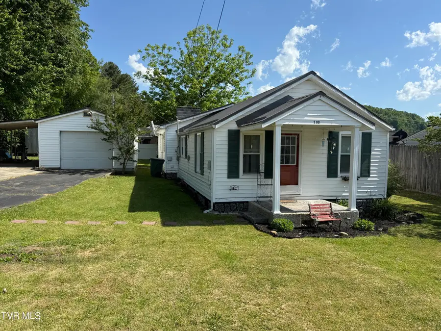 708 West D Street, Elizabethton, TN 37643 - #3