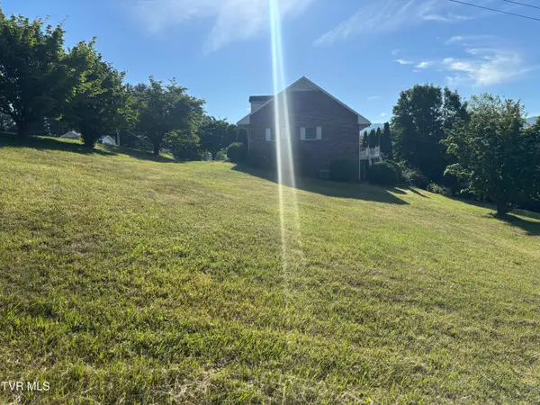 261 Hillmore Drive, Mountain City, TN 37683