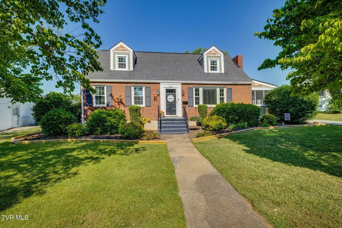 824 Fairmont Avenue, Kingsport, TN 37660 - #1