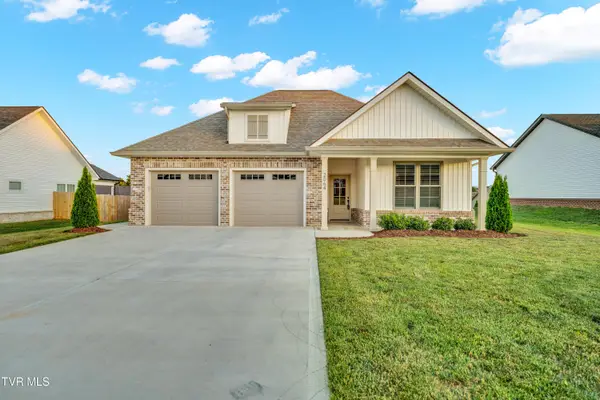 2064 Presley Crossing, Jonesborough, TN 37659