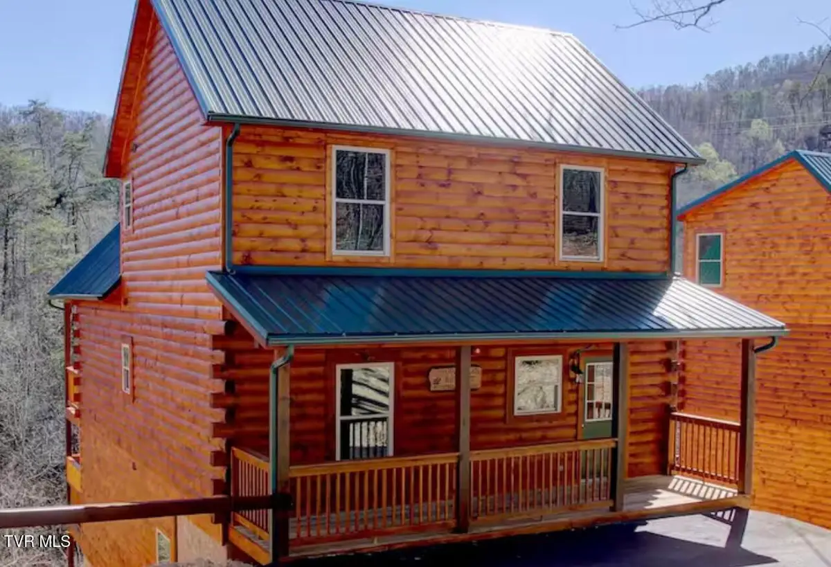 817 String Run Way, Pigeon Forge, TN 37863 - #1