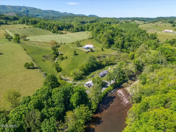 21570 Alvarado Road, Abingdon, VA 24211