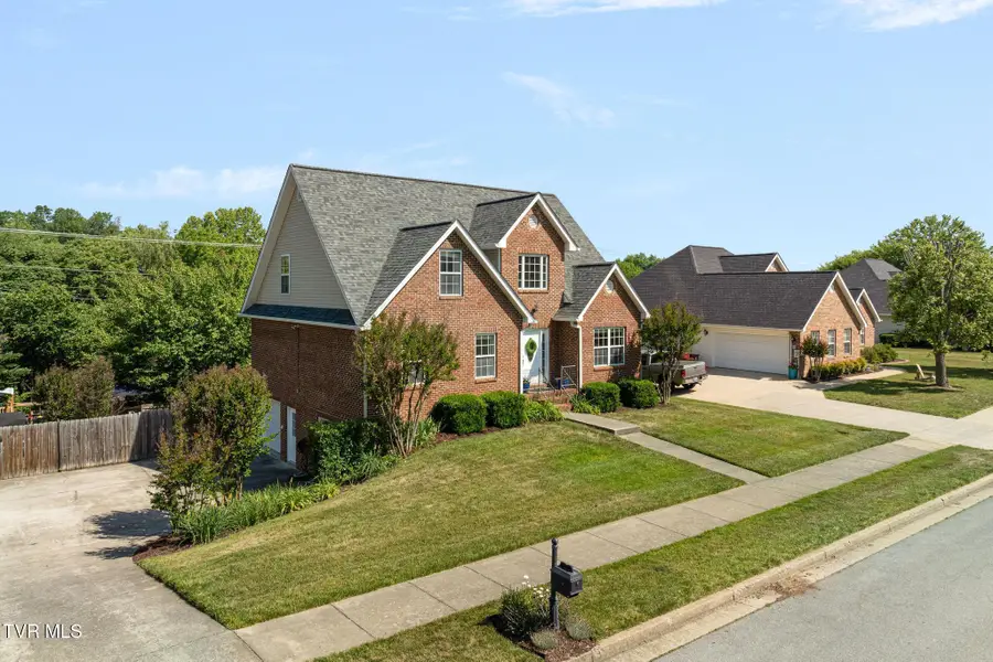 204 Lee Carter Drive, Johnson City, TN 37601 - #2
