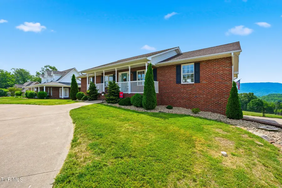132 Landon Drive, Mount Carmel, TN 37645 - #3