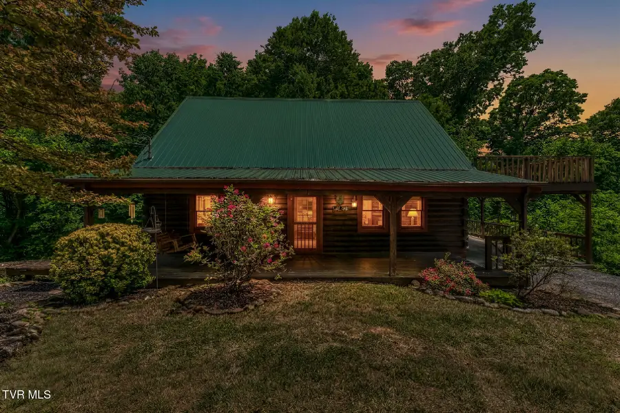 130 Redwood Drive, Elizabethton, TN 37643 - #2