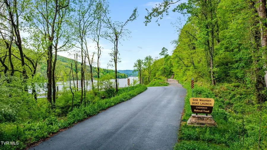 497 Lakeview Drive, Butler, TN 37640 - #3