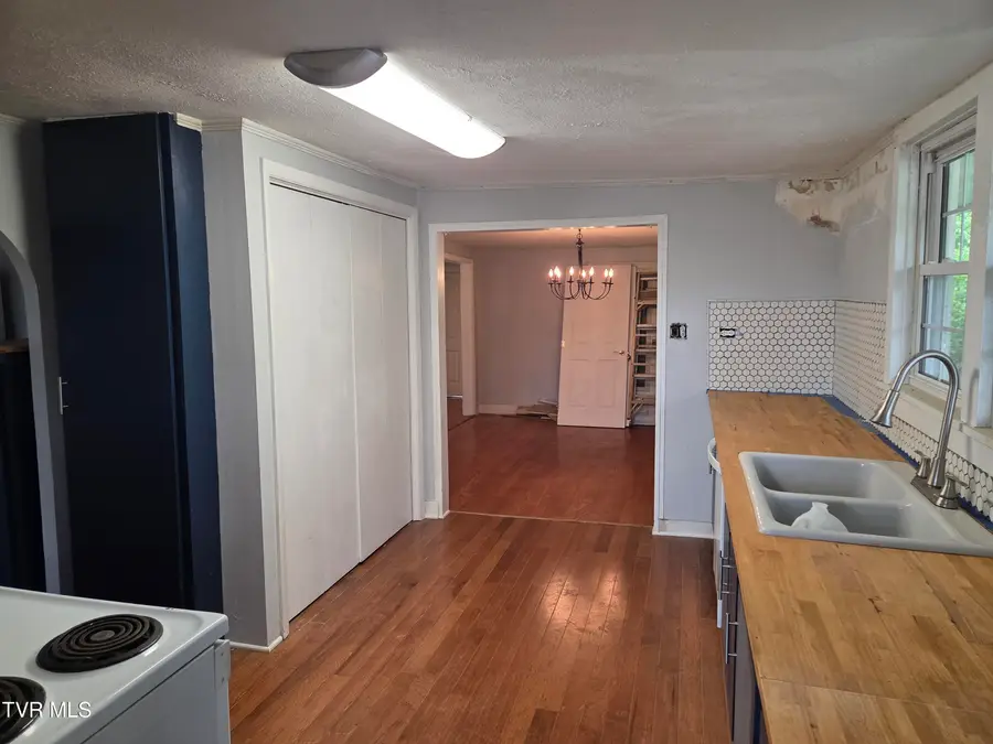 13093 Kincannon Road, Glade Spring, VA 24340 - #3