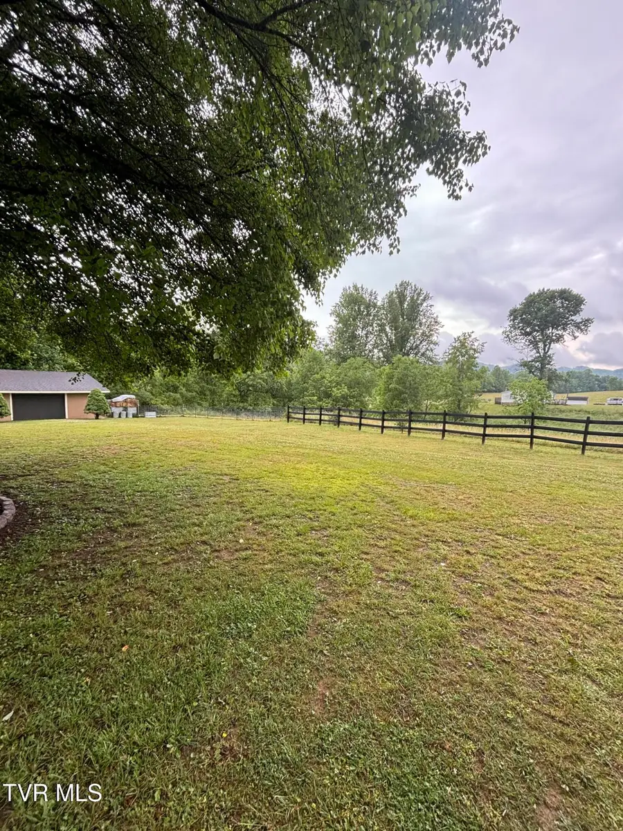 11062 Clinch River Highway, Fort Blackmore, VA 24250 - #2