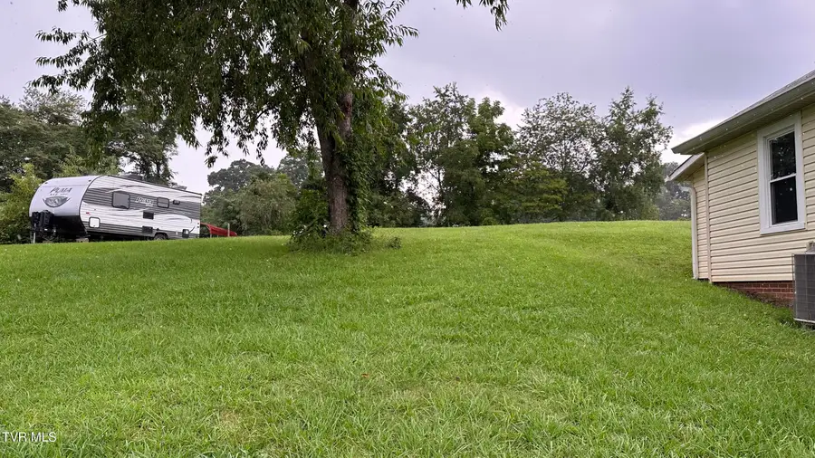377 Glen Avenue, Kingsport, TN 37665 - #3